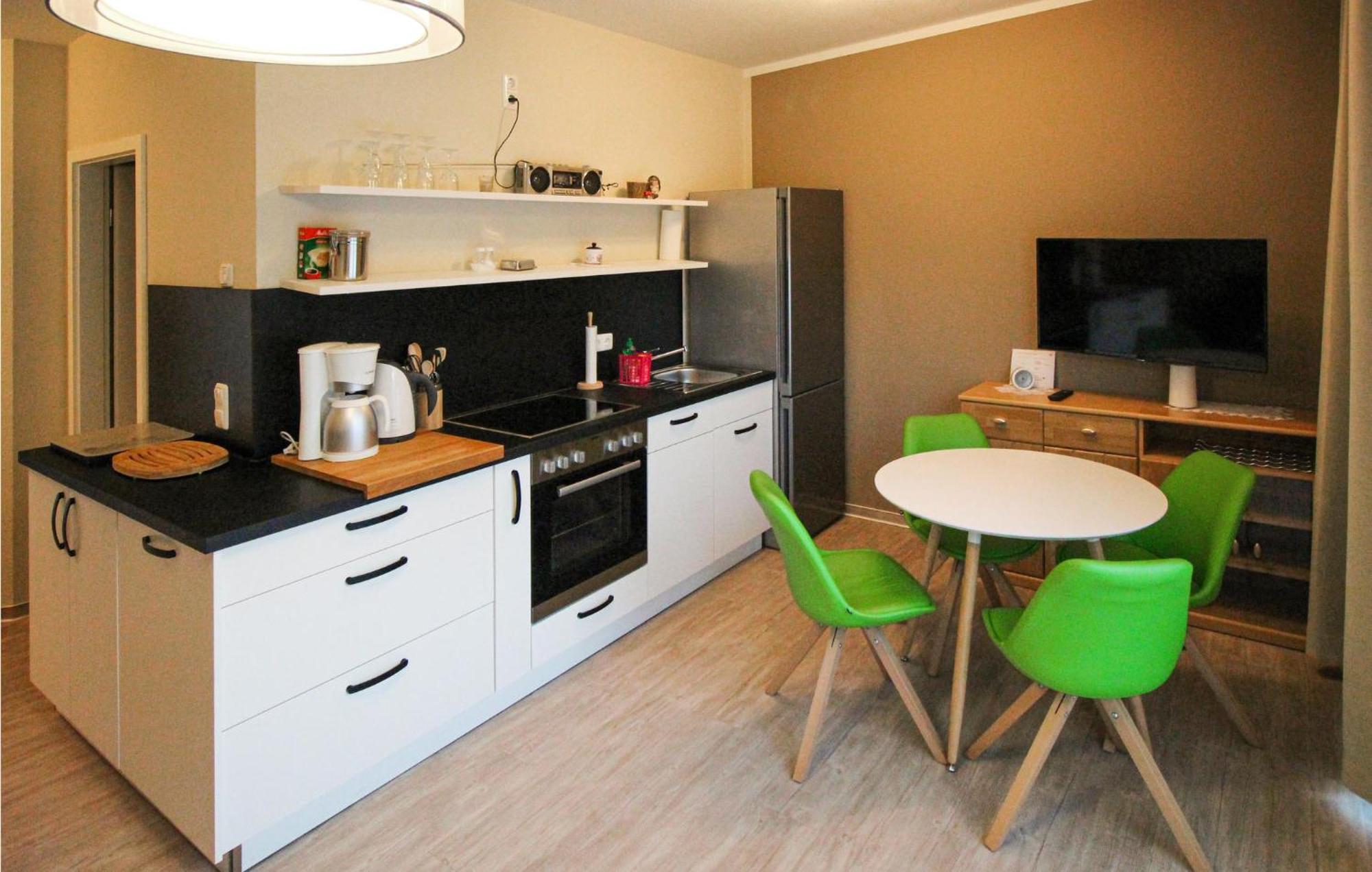 Stunning Apartment In Graal-Mueritz With Kitchen 外观 照片